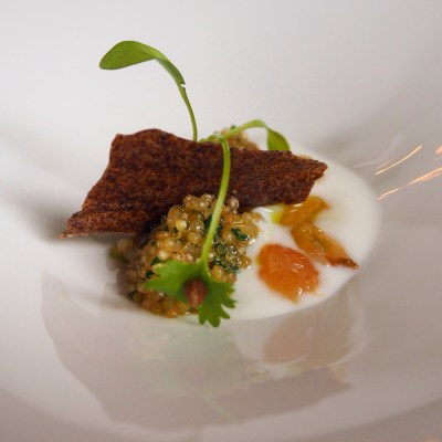 Smoked quinoa with sultanas