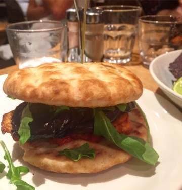 A terrible picture, a wonderful burger